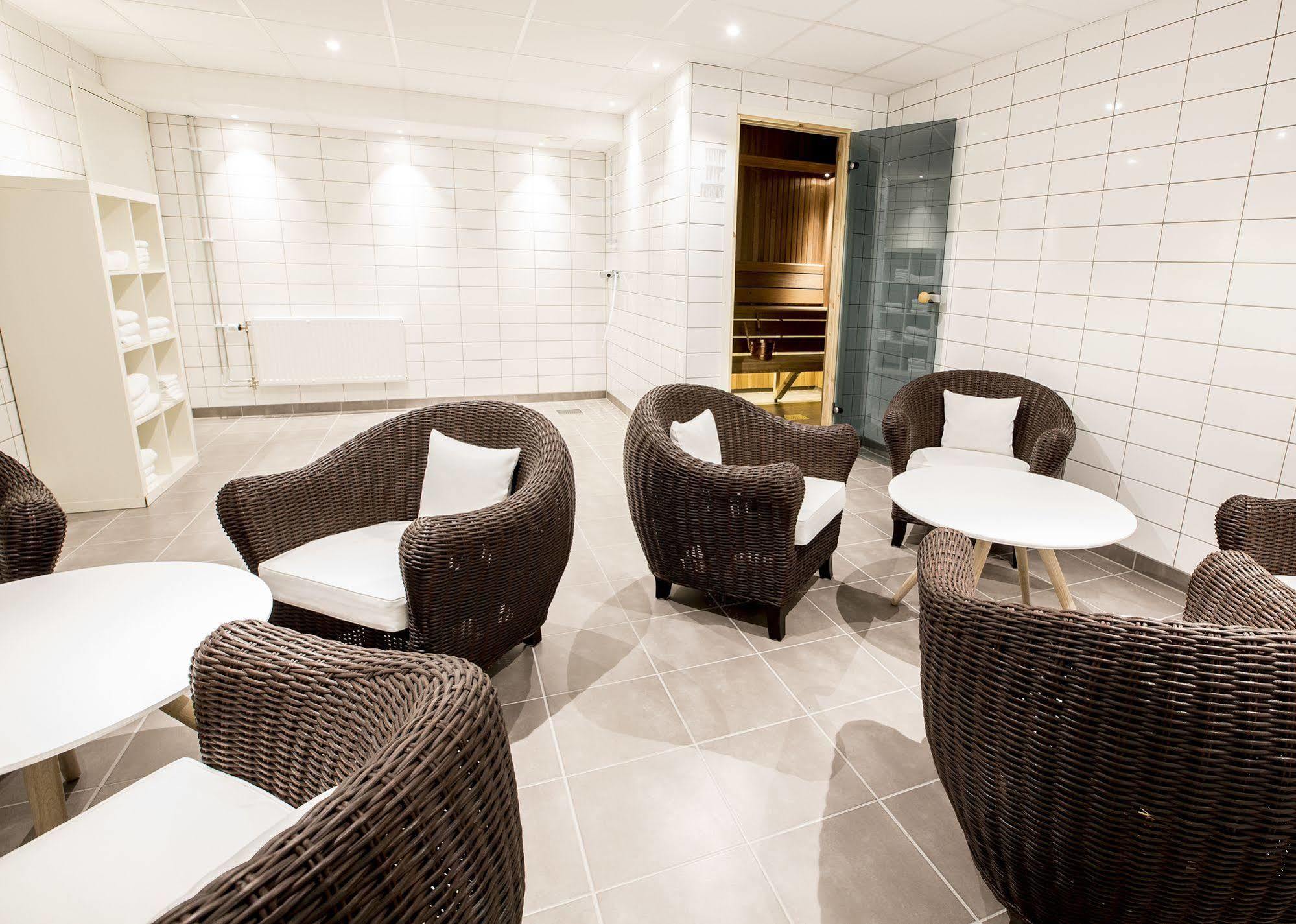 Simloc Hotel Drottninggatan Ар'єплуґ Екстер'єр фото