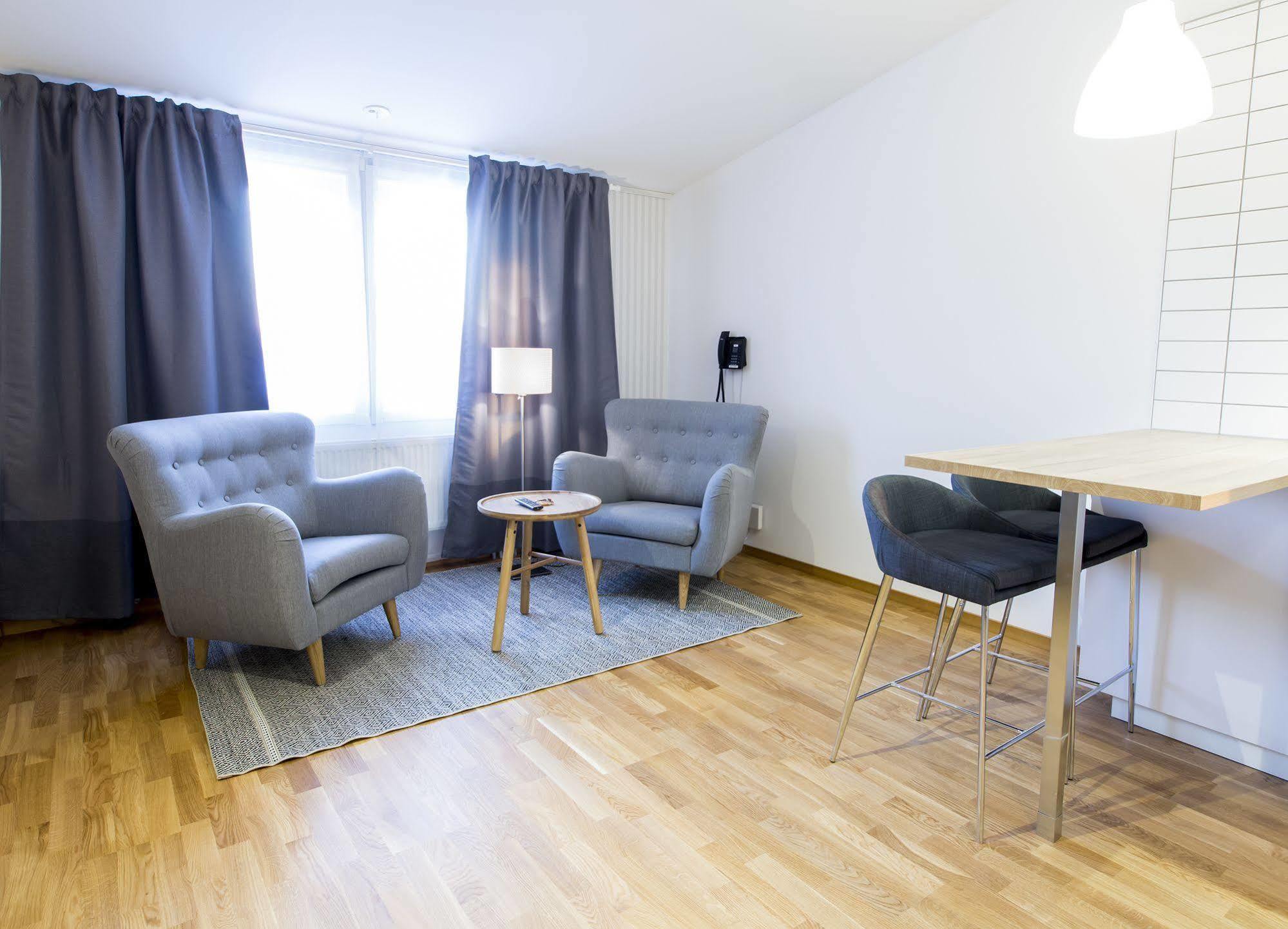 Simloc Hotel Drottninggatan Ар'єплуґ Екстер'єр фото