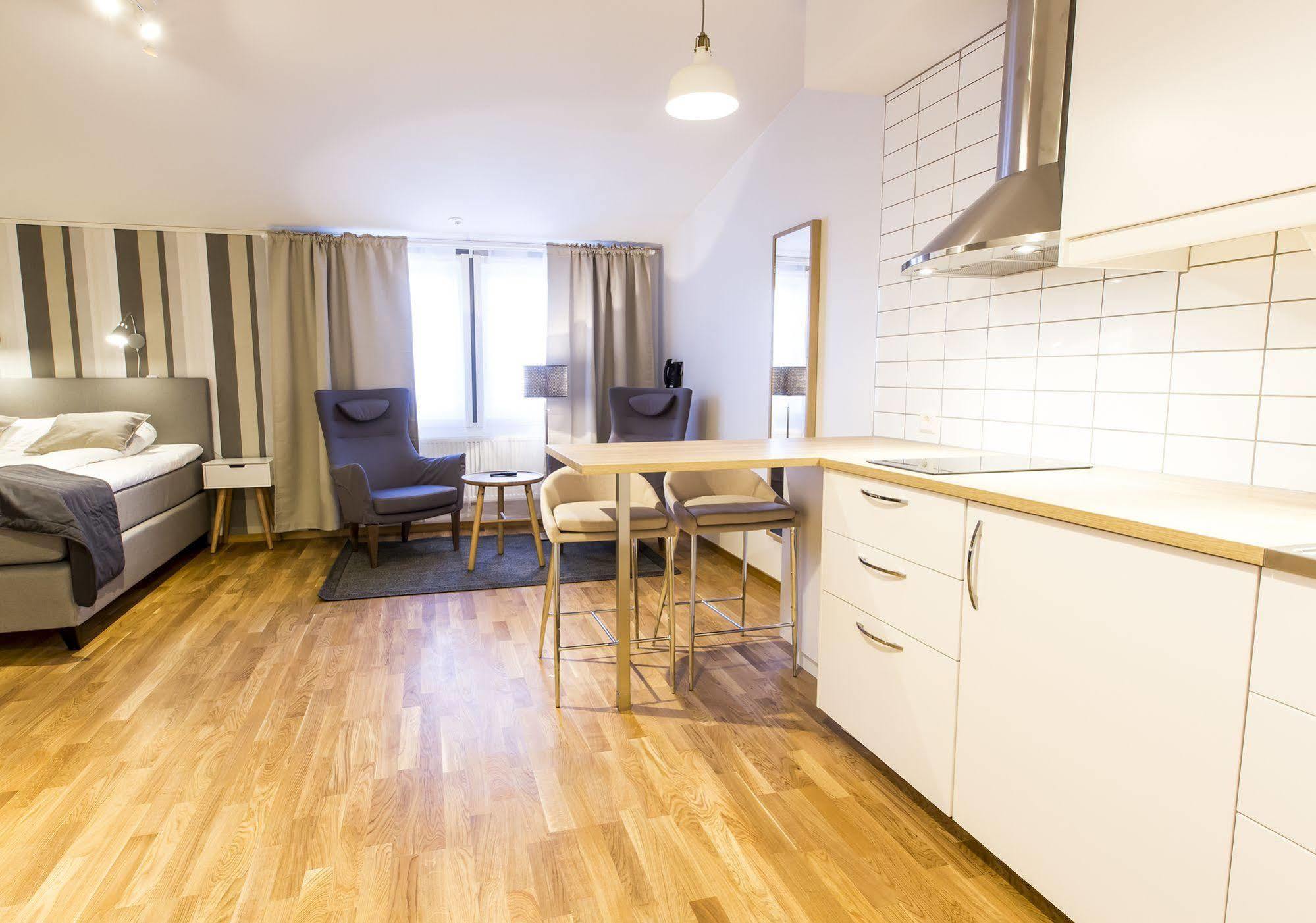 Simloc Hotel Drottninggatan Ар'єплуґ Екстер'єр фото