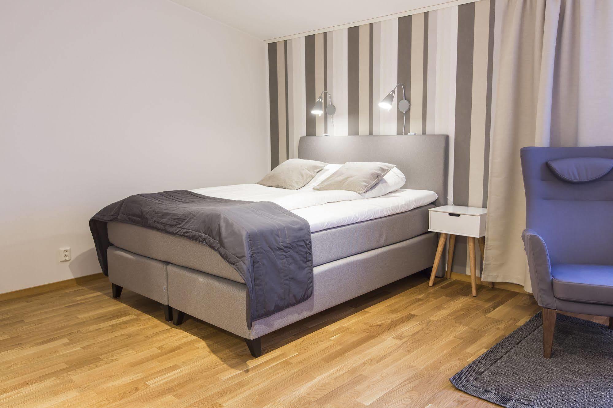 Simloc Hotel Drottninggatan Ар'єплуґ Екстер'єр фото